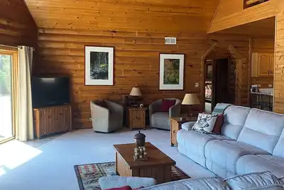 Image de Towering Pines Lodge: A Hidden Haven 10 Miles from Wisconsin Dells