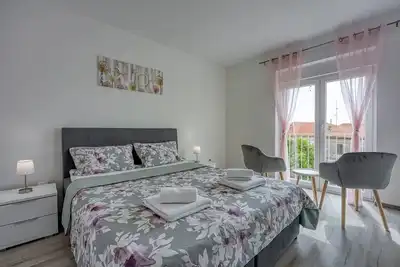 Image de Apartment Emi close to the beach