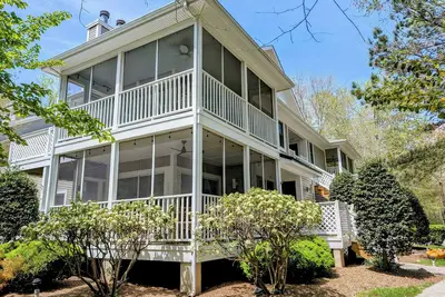 Image de Coastal 3br Sea Colony Condo – Walk to Pools, Tennis & Beach Tram
