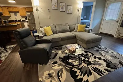Image de Two Bedroom Condo First Floor 128