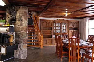 Image de Stonewood Bay Getaway in Seeleys Bay–Spacious Yard, Lakeview, Sleeps 10