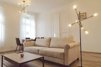 Image de King bed free parking fast wifi pet friendly