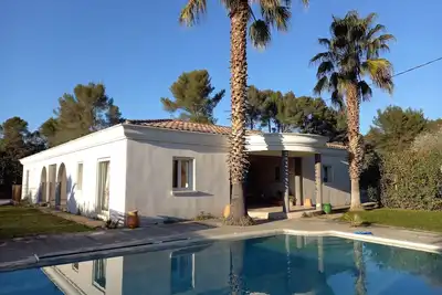 Image de Magnifique villa avec piscine Ă 20 mn de la mer, grand calme, parking