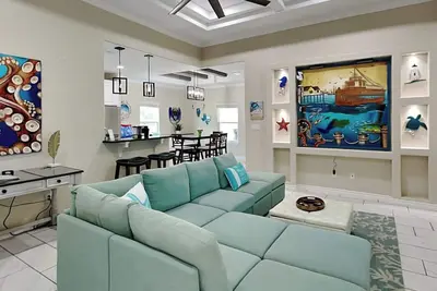 Image de Ferryman's Landing | Pet-friendly + Private Swim Spa