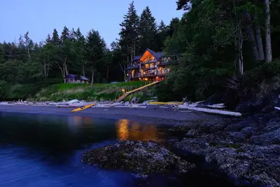 Image de Entire property: Main House, Bunk House (separate) & Guest House (separate)