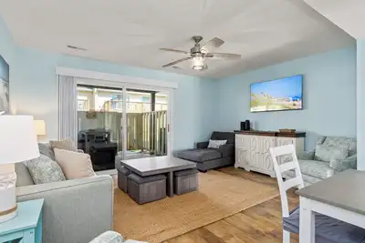 Image de Pine Knoll Townes 126 – Oceanside 2br w/ Pool, Porch & Beach Access