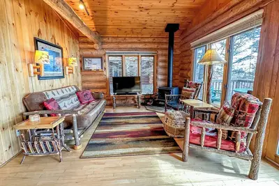 Image de Lutsen Log Cabin 402 on Lake Superior in Lutsen, Minnesota