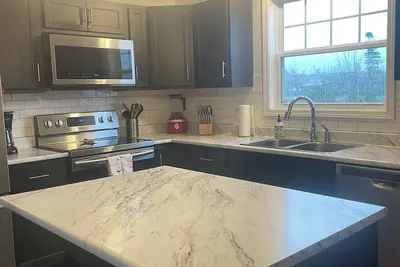 Image de Cozy Family Home in the heart of Kensington. Close to all amenities!