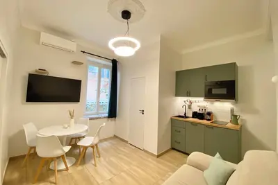 Monaco à pied – Studio moderne climatisé, 5 min plage, 15 min Gp F1!