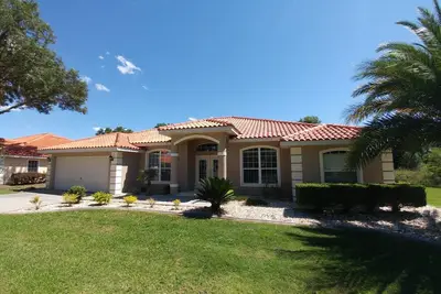 Image de 3-bedroom house with private pool.