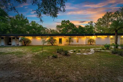 Image de Zen Escape • Pool • Trails • Outdoor Kitchen