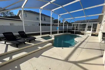 Image de Spacious 4-bedroom villa with WiFi and Ac in Davenport