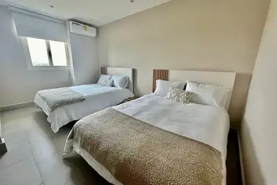 Image de Spacious 5-bedroom apartment in playa escondida