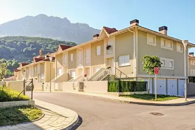 Image de Villa in Arredondo. Arredondo between rivers and mountains, 20 minutes from the beaches.