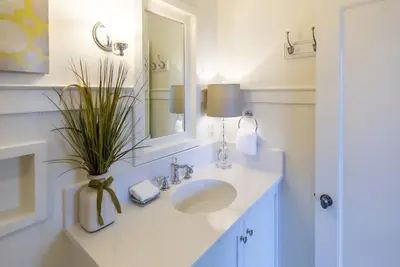 Image de Downtown Bozeman Cottage – 1 Block to Main Street, Walk to Dining & Shops!