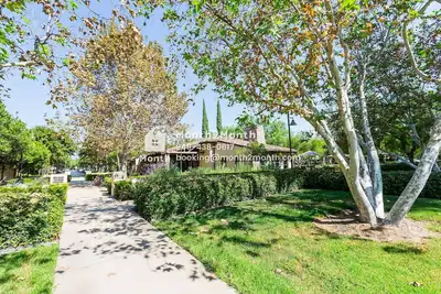Image de Secret Garden｜Pet-Friendly｜Garage Access｜Flex Lease #14