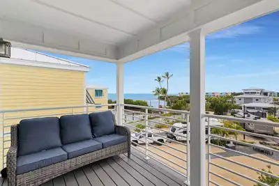 Image de Lovely 2 bdrm home in a resort, have a coffee and watch the sunrise on the deck