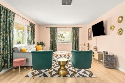 Image de Deco House 2-bedroom house with WiFi, Ac in Yucca Valley. Spa & fire pit