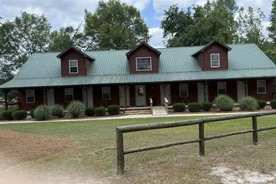 Image de Room 1 & 2 - Charming 12-bedroom hotel with WiFi and Ac in Twin City, Ga.