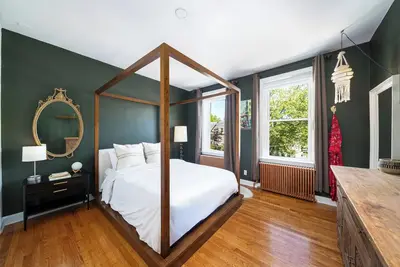 Image de Charming 2-bedroom apartment with Outdoor Space, WiFi, Ac in vibrant Jersey City