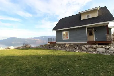 Image de 2 Bed  and  Loft Lake View Cottage at La Casa!