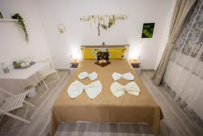 Image de Private zen rooms in new villa with WiFi, Ac, Parking in wonderful Călimănești