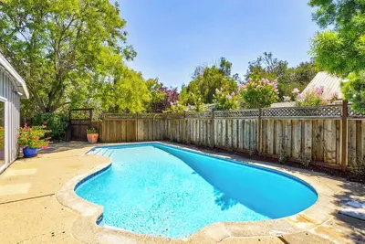 Image de Los Altos Hills Retreat Near Stanford w/ Pool, Ktv, Hot Tub & Game Room