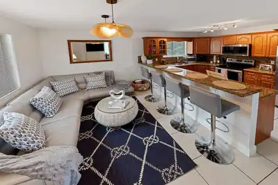 Image de Miami Central, Parking, Near Wynwood & Beaches. Vacation Home, The Manatee Cove