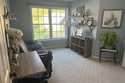 Image de Huge Family Home; Centrally Located in the Capital Region! ! !
