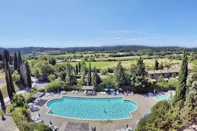 Image de Two-room apartment of about 45 square meters with air conditioning and heating, tastefully furnished and composed of a living room with equipped kitchenette and sofa bed, bedroom with double bed and bathroom with shower and bidet. Located on the ground fl