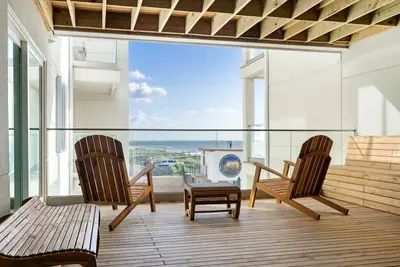 Image de Sunset Over the Dunes | Oceanfront Luxury Escape