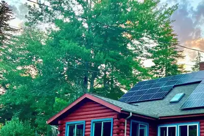 Image de Bright, quiet studio apartment in beautiful Blue Hill close to Acadia and hiking