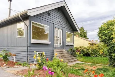 Image de Cozy 2 BRs near Downtown and SeaTac airport