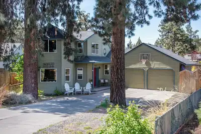 Image de Charming 3-bedroom house in delightful Midtown Bend with yard games, WiFi, Ac