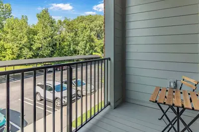 Image de Spacious 2br/2ba | Gym & Pool