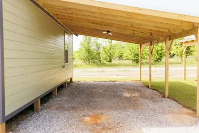 Image de Buck Hill Cabins #1-Lake Eufaula Covered Boat Storage