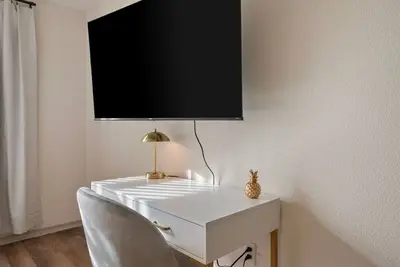 Luxury 1b1b Tempe  with Free Parking, Arcade, and Pool Access