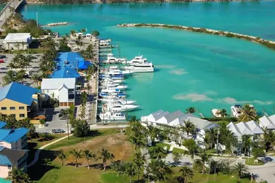 Image de Family Getaway: 4br Harbor Villa, Steps from Pools & Lagoon