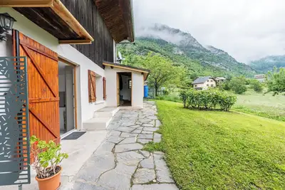 Image de Appartement \"T2\" avec vue sur les montagnes, jardin privé et Wi-Fi