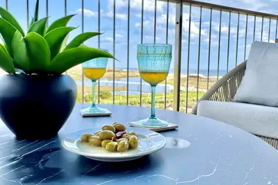 Image de D`Lux 2room apartment Spa&Pool @ Bayline