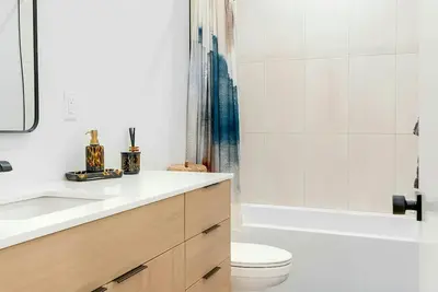 Image de Berkeley Brownstone - Main Level