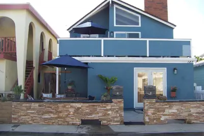 Image de Spacious Upper Unit  In Newport Beach w/ Ocean View, Free Wifi, and pet-friendly
