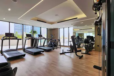 Image de 2-bedroom apartment on 15th floor with city views