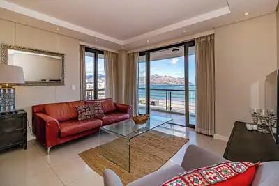 Image de 2-bedroom apartment in Strand, Cape Town, with WiFi, Ac and unbeatable views.