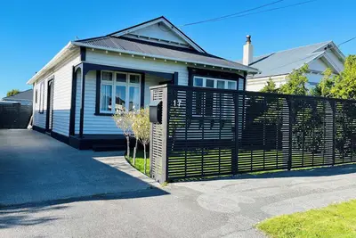 Image de Pretty Villa Close to St Clair Beach Private Parking