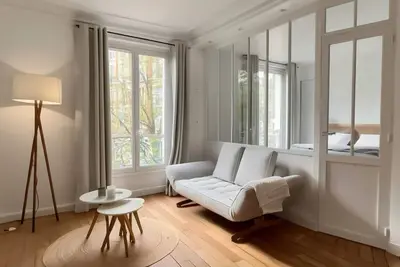 Image de Appartement lumineux sur la butte Montmartre