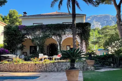 Image de House with Alma and swimming pool five minutes walk from the sea!