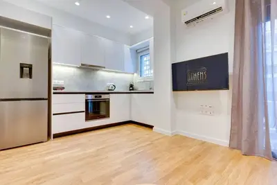 Image de Elegant flat 5 walk to metro panormou