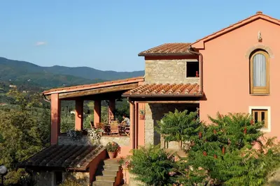 Image de Maison de campagne près de la ville, proximité des services et lieux d’intérêt!