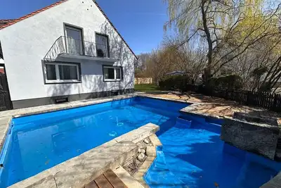 Image de Detached house with private pool and garden.